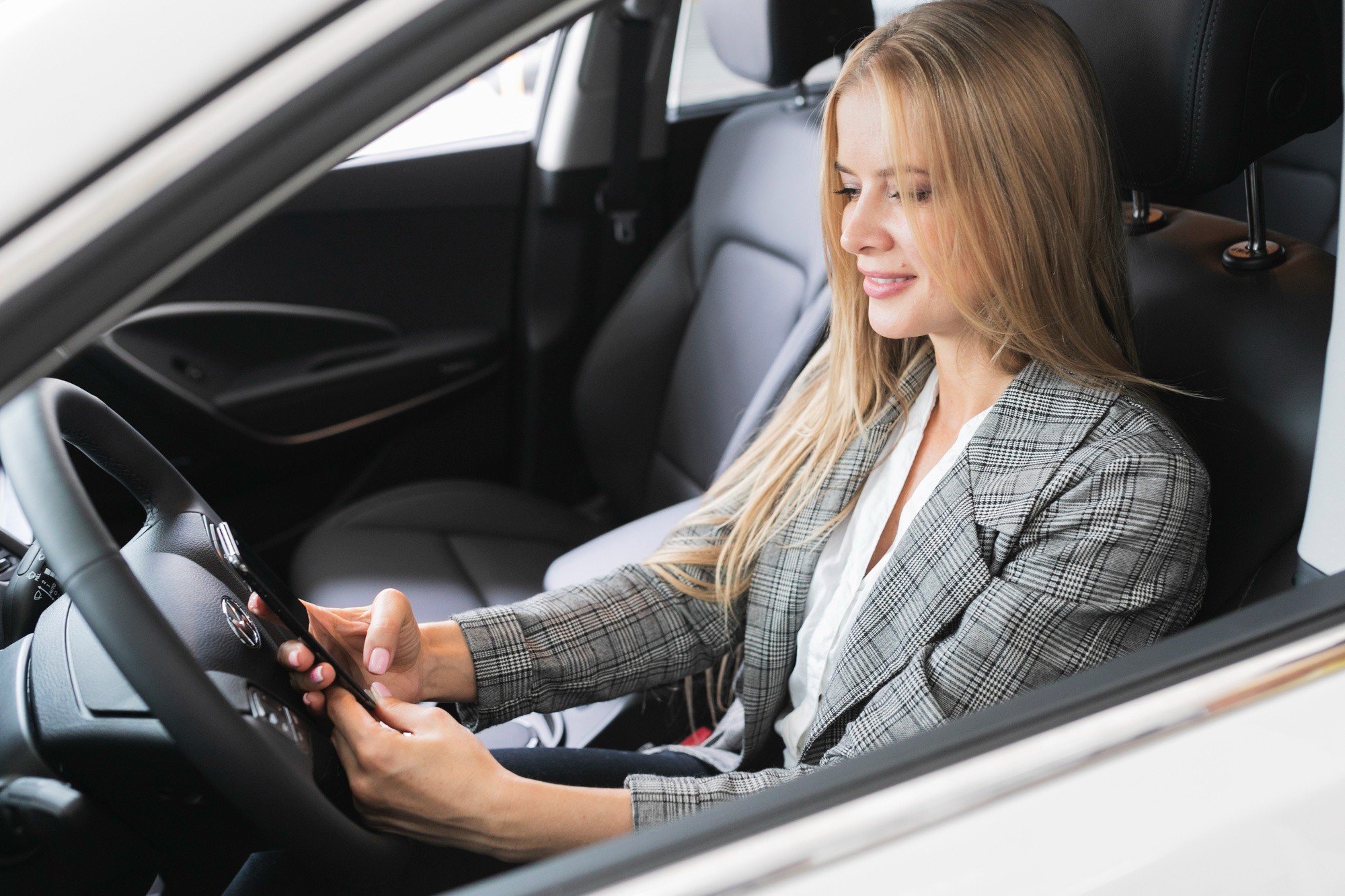 Integrating Popular Payment Methods in Online Car Rental Platforms