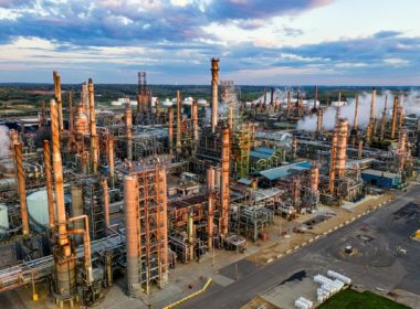 Workflow Management Tips for Executives Who Oversee Oil Refineries