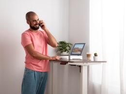 Why You Should Invest in an Electric Stand-Up Desk for a Healthier Workday