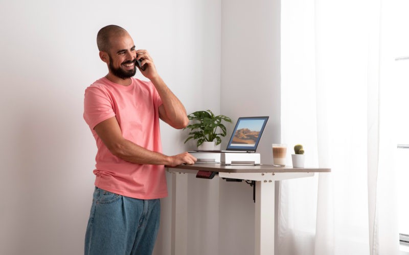 Why You Should Invest in an Electric Stand-Up Desk for a Healthier Workday