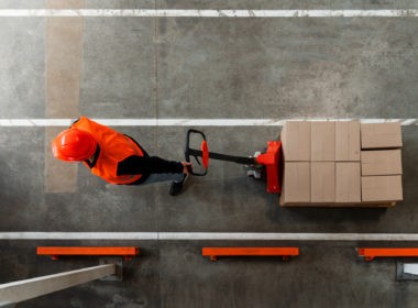 Every Modern Warehouse Should Adopt Pallet Jacks