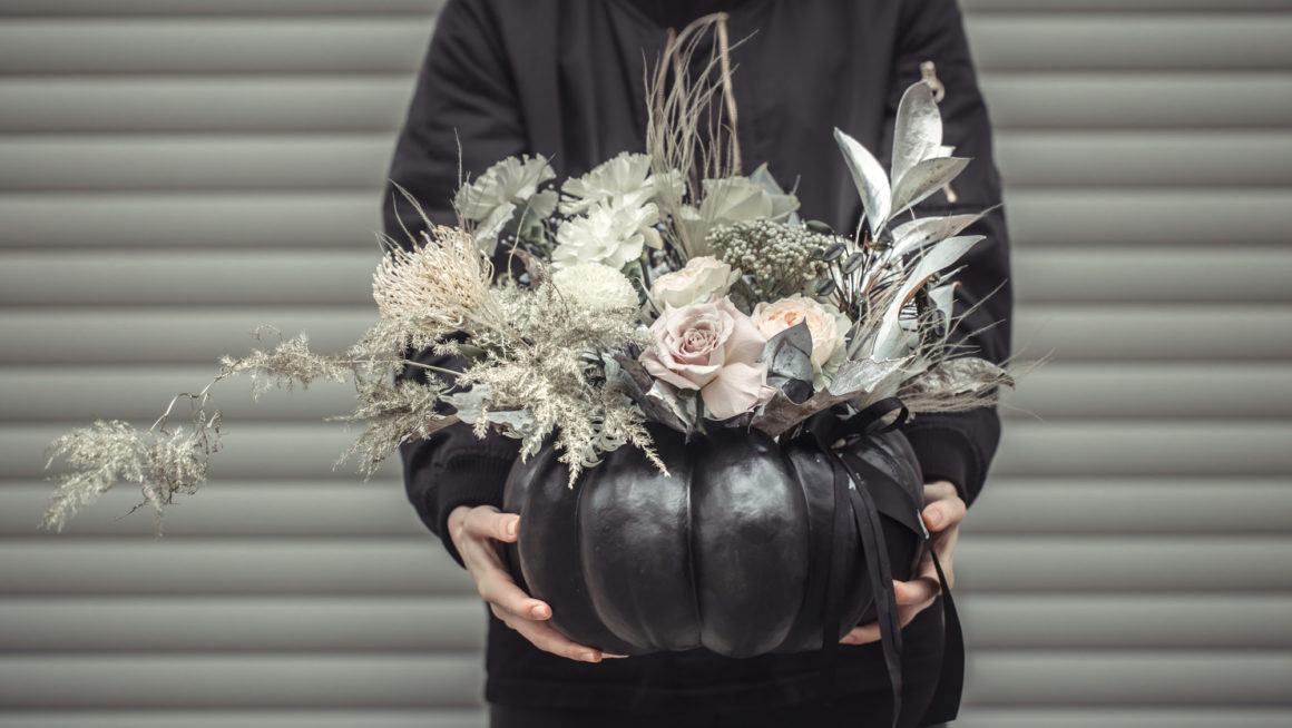 Seasonal Colors for Halloween Decor